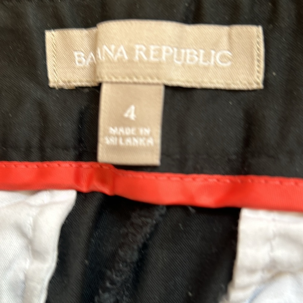 Banana Republic Hampton Fit Shorts. Size 4 - Picture 7 of 10